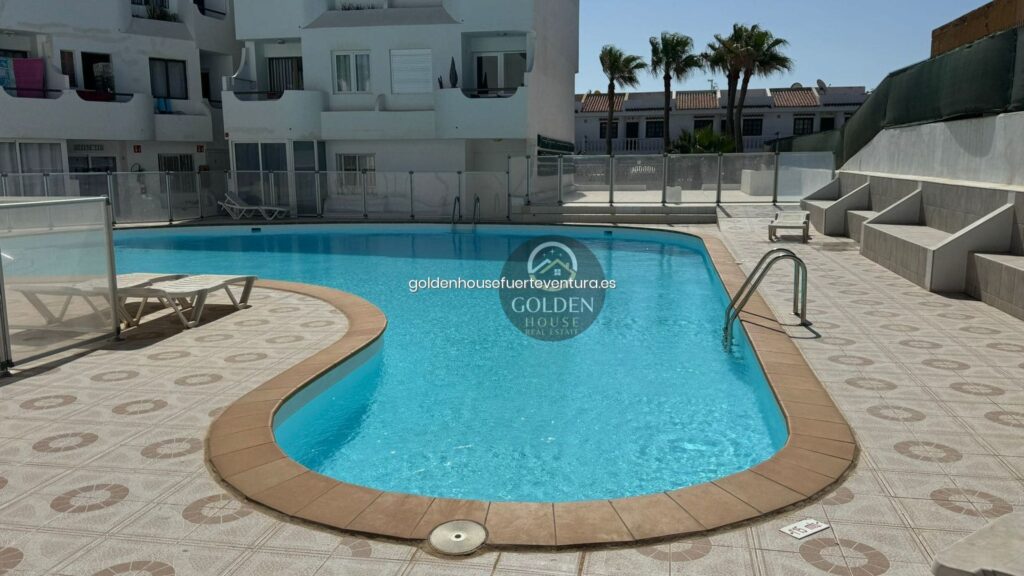 Zona de piscina exterior del complejo de AP 0046 OCEAN DREAM