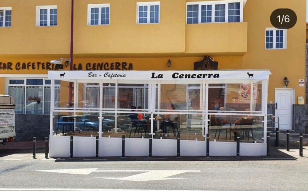 Fachada del Restaurante La Cencerra en Puerto del Rosario, Fuerteventura