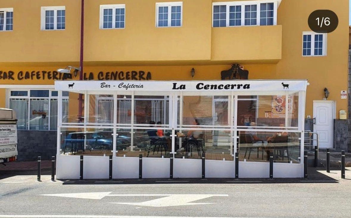 Fachada del Restaurante La Cencerra en Puerto del Rosario, Fuerteventura