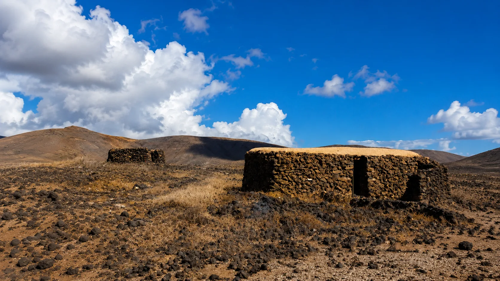Yacimiento arqueológico del Poblado de La Atalayita y casas hondas de los mahos en Antigua, Fuerteventura