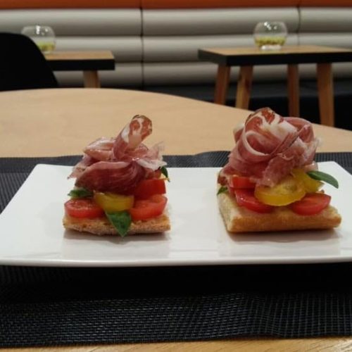 Tosta_Jamon_Tomate_Restaurante_Moderno