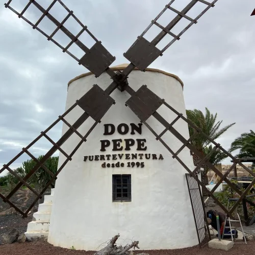 Molino blanco de Restaurante Don Pepe en Fuerteventura desde 1995