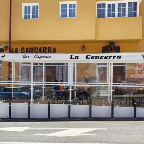 Fachada del Restaurante La Cencerra en Puerto del Rosario, Fuerteventura