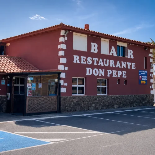 Fachada exterior del Restaurante Don Pepe en Parque Holandés, La Oliva, Fuerteventura