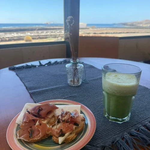 Desayuno Saludable con vistas al mar - Aroma de Sal